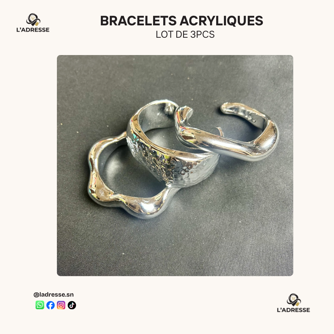 Lot de 3 Bracelets Bangles Argentés/ WhatsApp pour choisir.
