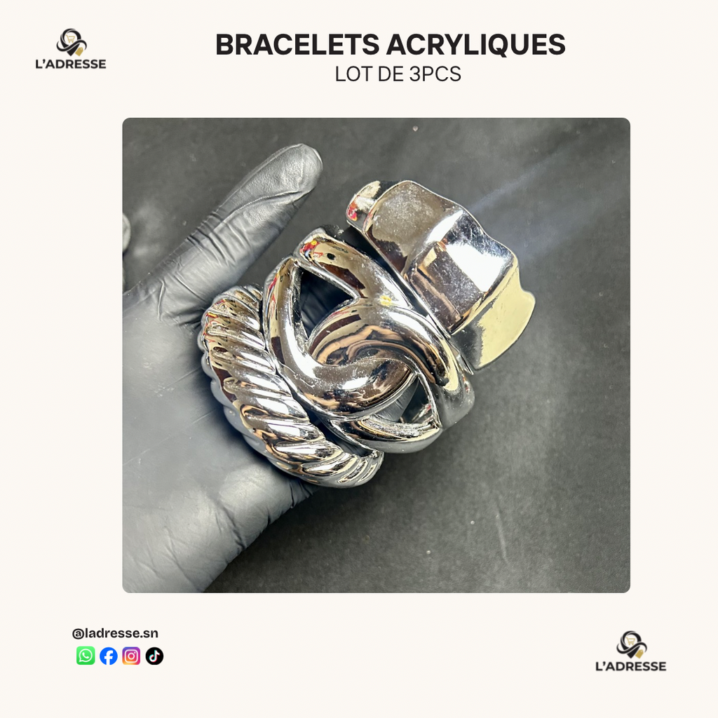 Lot de 3 Bracelets Bangles Argentés/ WhatsApp pour choisir.
